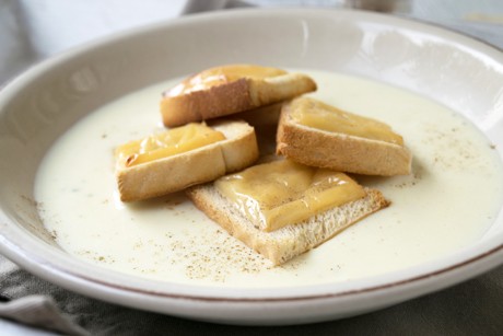 Schafskäsesuppe