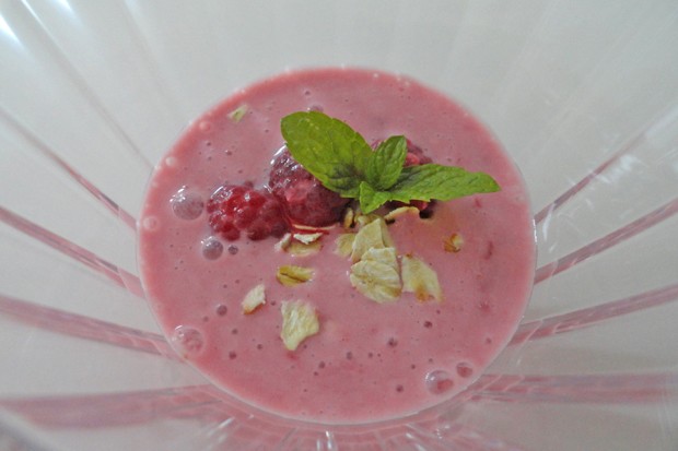 Himbeermilch mit Haferflocken