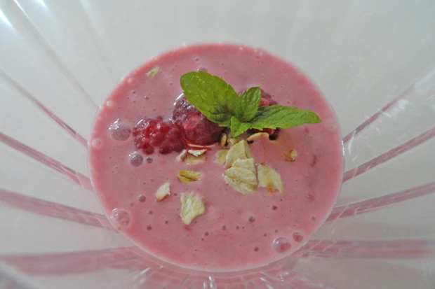 Himbeermilch mit Haferflocken