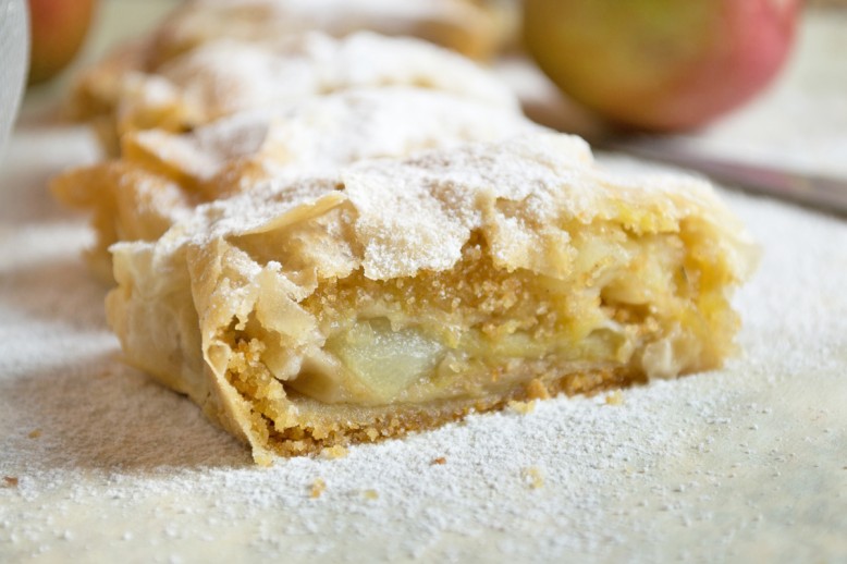 Südtiroler Apfelstrudel