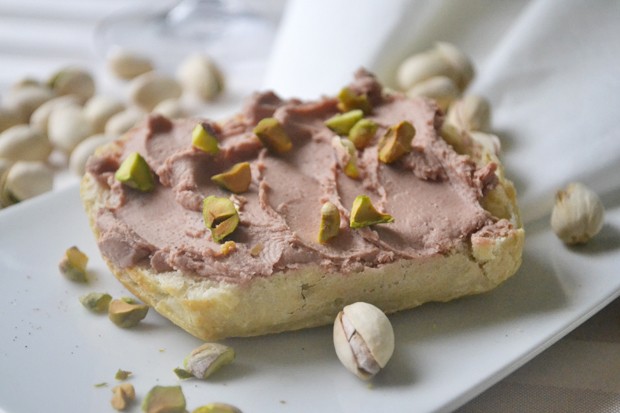 Canapés mit Kalbslebercreme