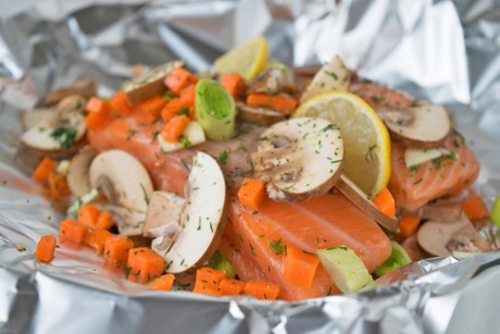 Wildlachs mit Gemüse