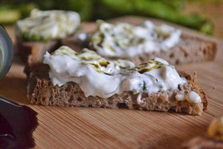 Bärlauchdip mit Kernöl