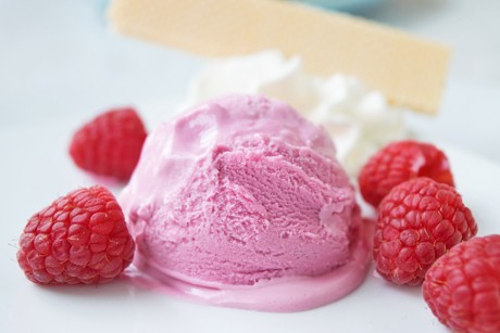 Himbeer-Mascarpone-Eis