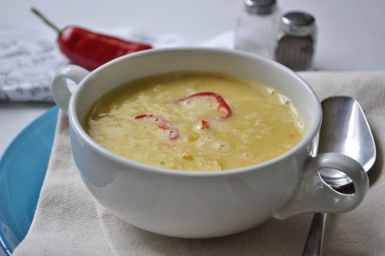 Kräftige Maissuppe mit Paprika