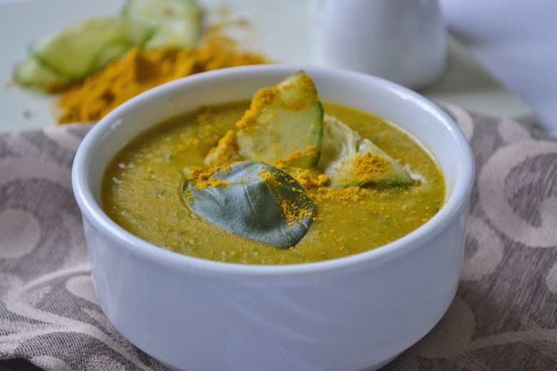 Gurken-Currysuppe
