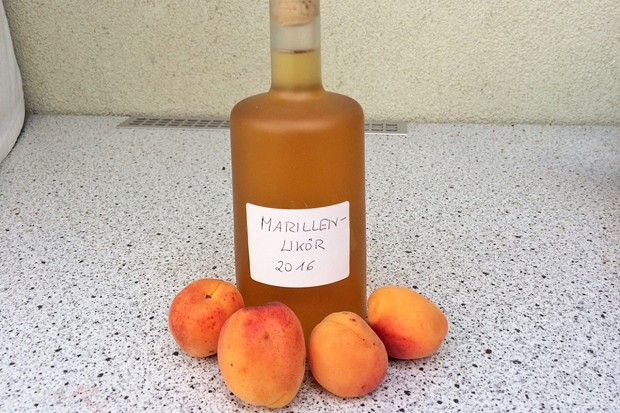 Marillenlikör