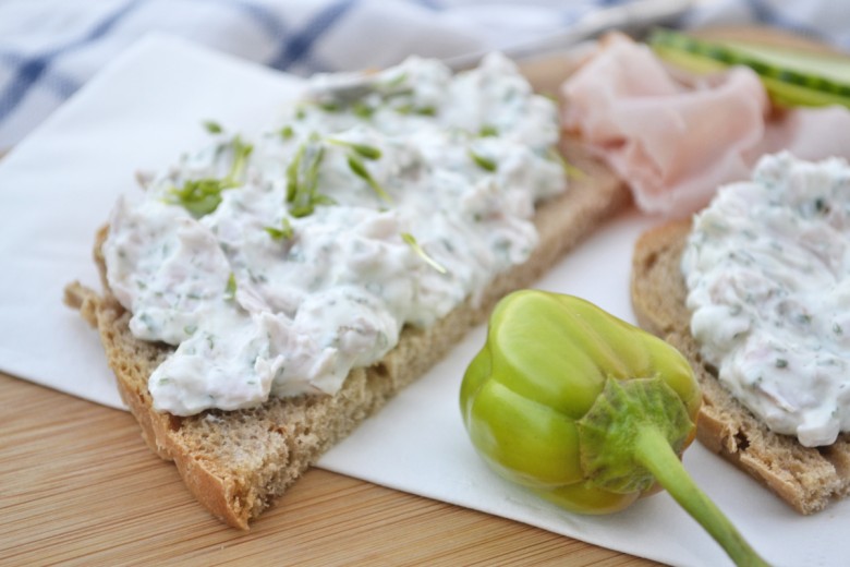 Schinken-Kräutertopfen