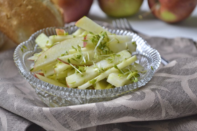 Apfelsalat mit Kresse