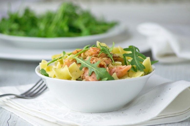 Nudeln in Lachssauce
