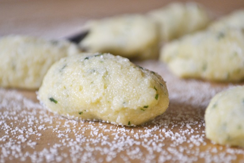 Kräutergrießnockerl