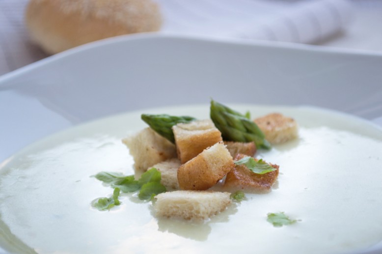 Spargel-Cremesuppe