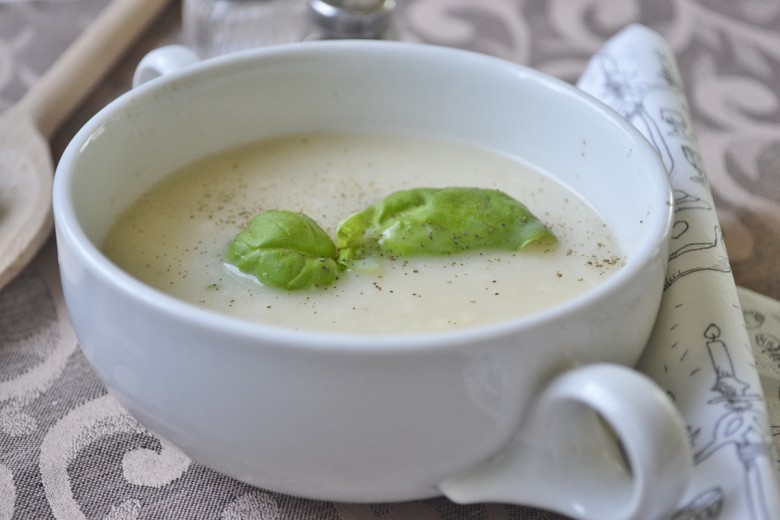 Hühner-Einmachsuppe