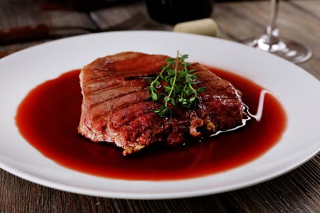 Rinderfilet in Rotweinsauce
