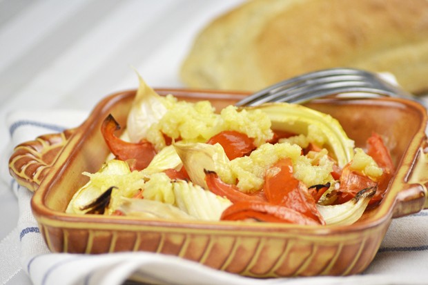 Gebackene Tomaten mit Knoblauchdressing