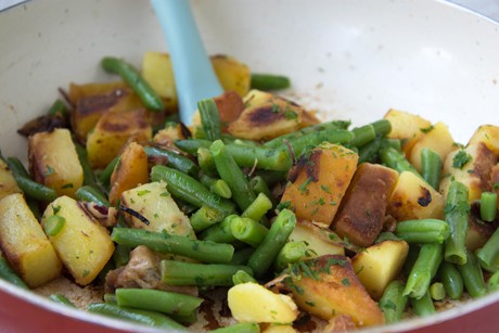 Bratkartoffel mit frischen Bohnen