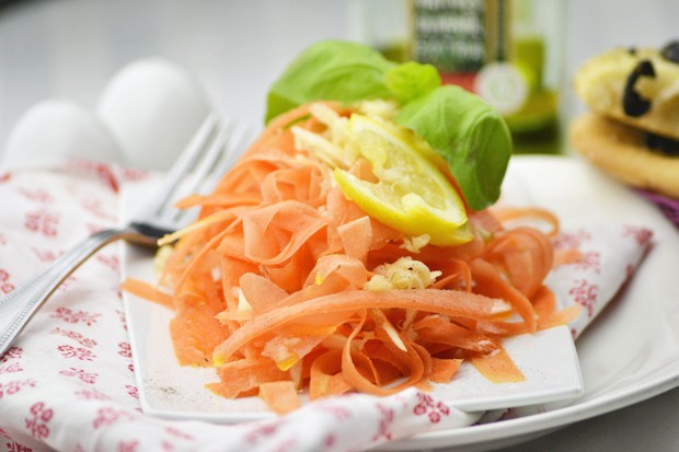 Apfel-Karotten-Salat
