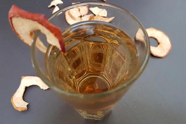 Apfelsaft-Soda-Gin