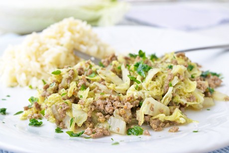 Chinesische Gemüsepfanne mit Speck