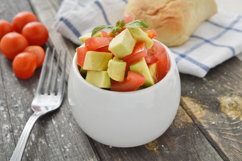 Tomaten-Avocadosalat