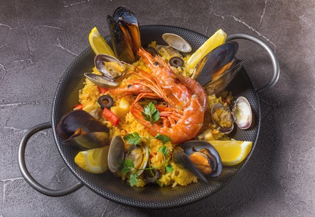Paella mit Meeresfrüchten