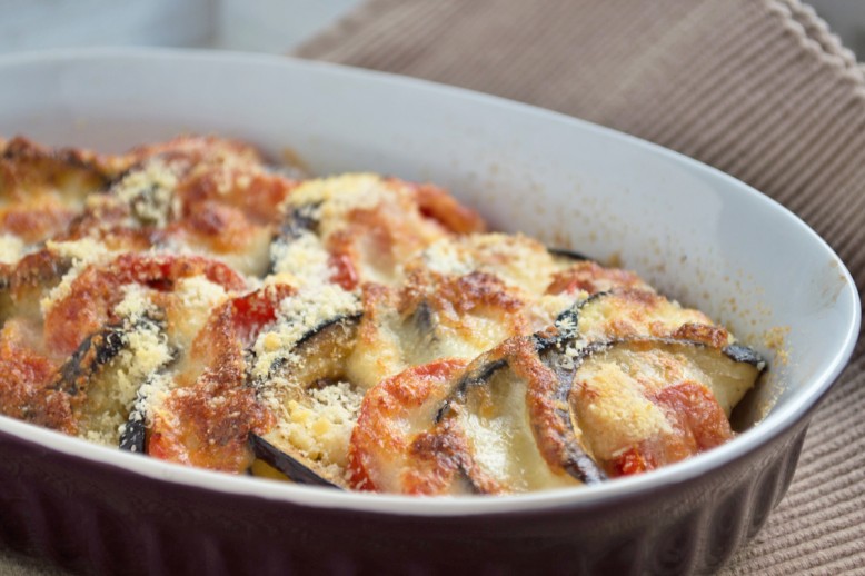 Melanzani Auflauf mit Parmesan und Petersilie