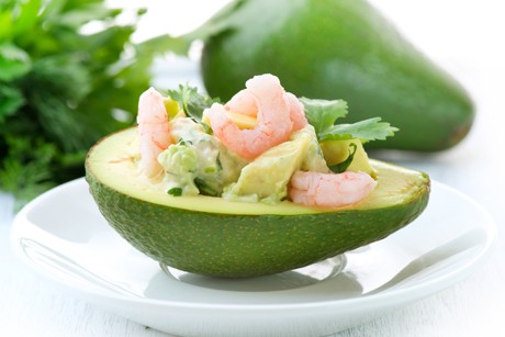 Avocados mit frischen Schrimps
