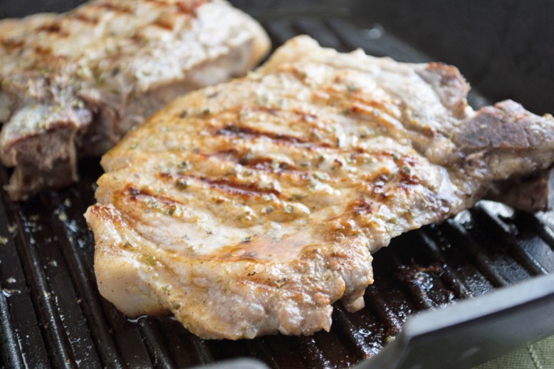 Gegrillte Nackenkoteletts