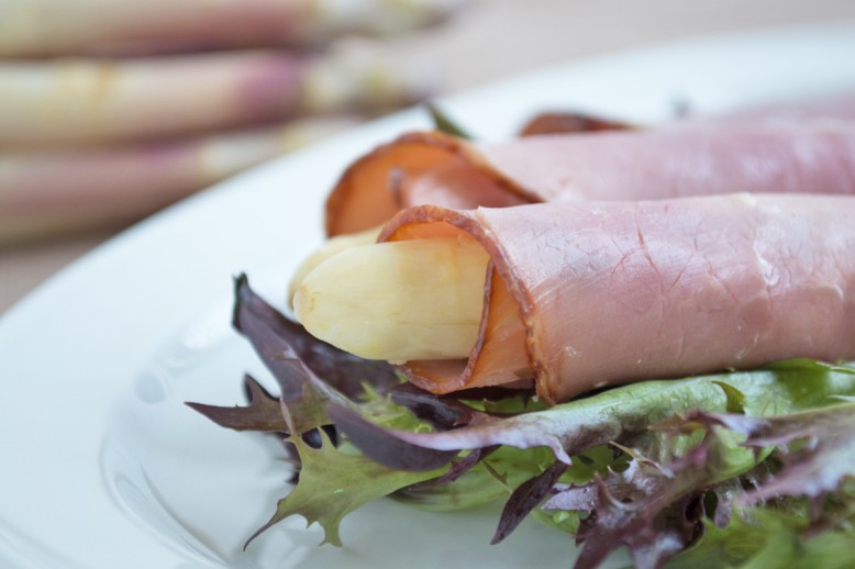 Schinken mit Spargel