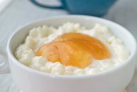 Milchreis mit Kokos und Mangosauce