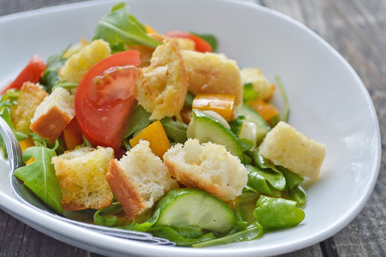 Brotsalat nach toskanischer Art