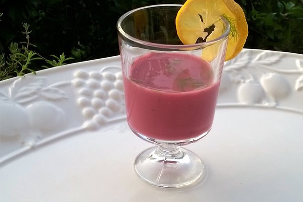 Rote Rübe Kefir mit Dill