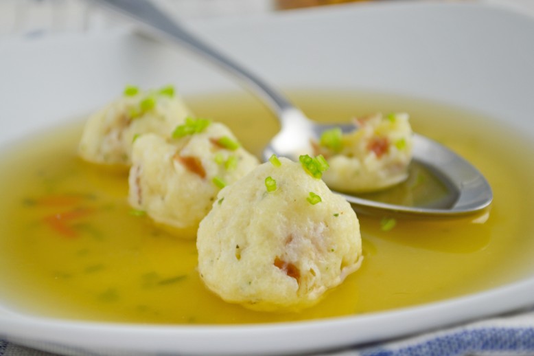 Altwiener Speckgrießknödel