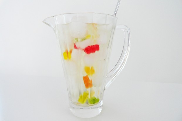 Zitronenlimonade mit Gummibärchen