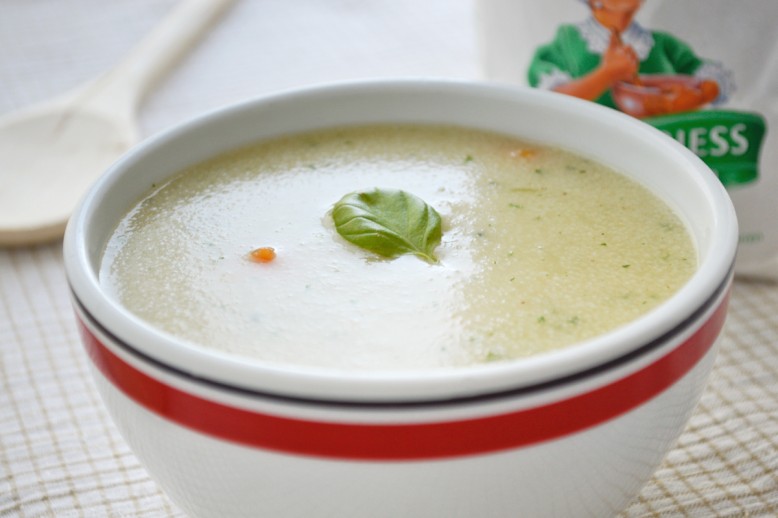 Geröstete Grießsuppe