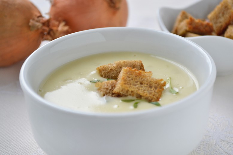 Zwiebel-Käse-Suppe