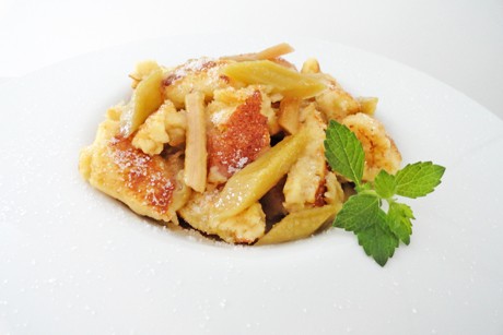 Grüner Kaiserschmarrn (mit Rhabarber)