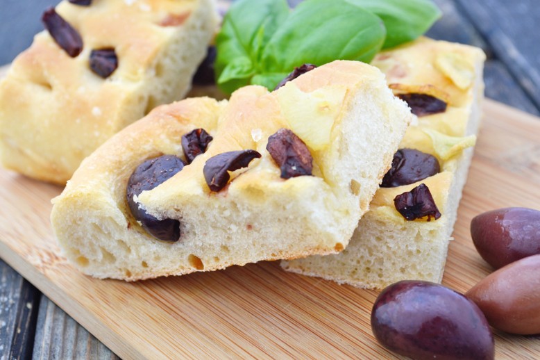 Focaccia mit Oliven