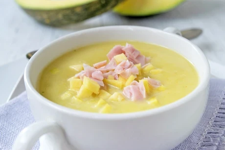 Kürbis-Apfel-Suppe mit Curry