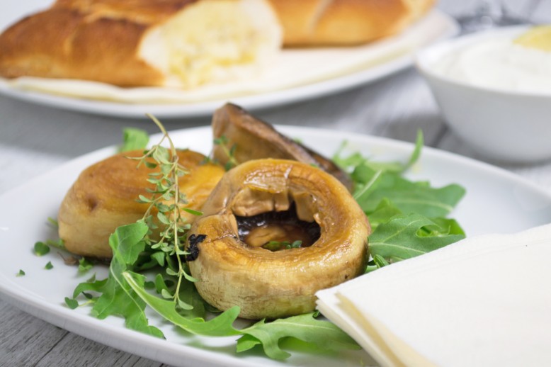 Gebratene Riesenchampignons mit Zitronendip