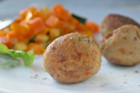 Fleischbällchen mit Gemüse