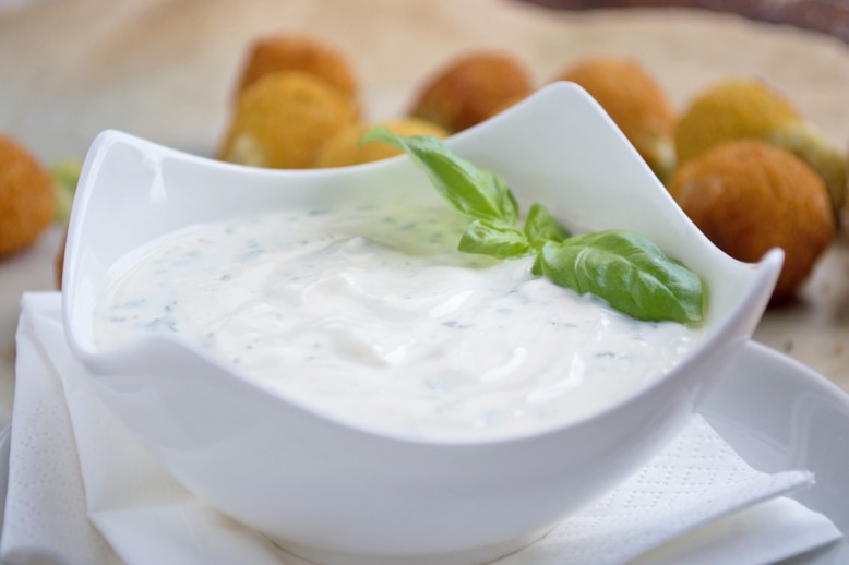 Kräutersauce mit Senf