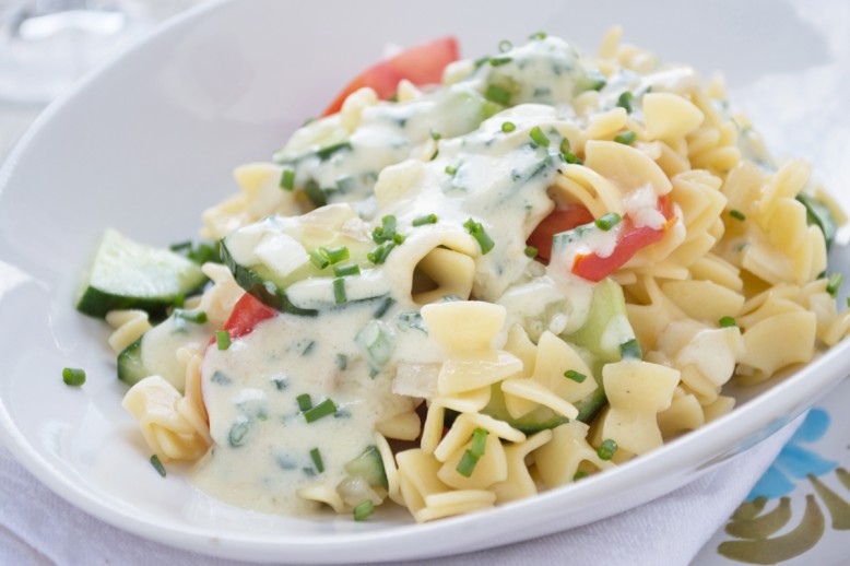 Joghurt-Dressing mit Schnittlauch und Ingwer