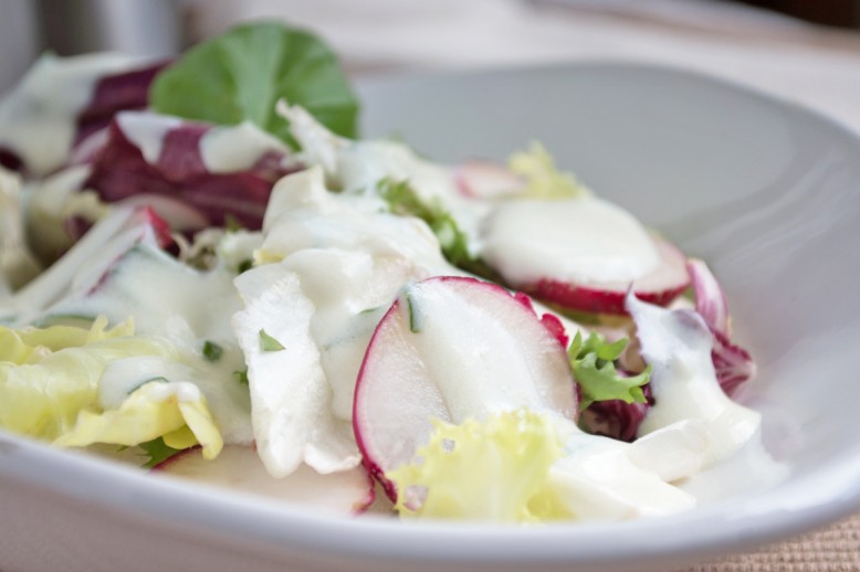Joghurt-Dressing mit Senf