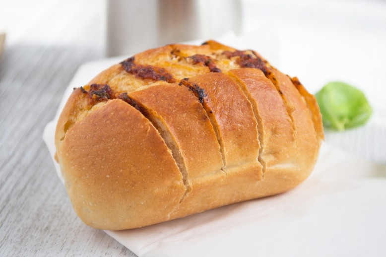 Zitronen-Kräuter-Butter Baguette