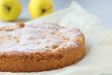 Gedeckter Apfelkuchen