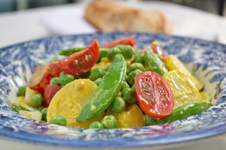 Kartoffelsalat mit Curry-Dressing