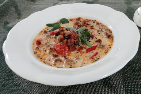 Selchwürstlsuppe
