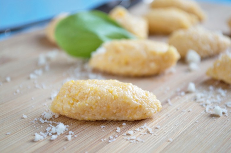 Parmesannockerl als Suppeneinlage