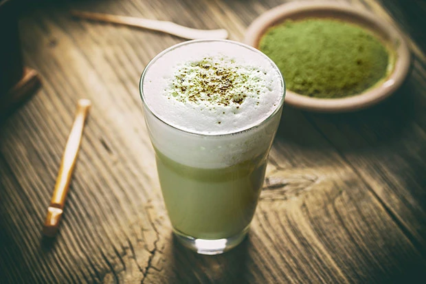 Matcha Latte mit Milchschaum